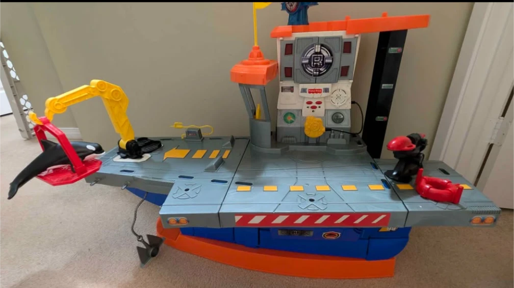 Fisher-Price Imaginext Rescue Center Playset