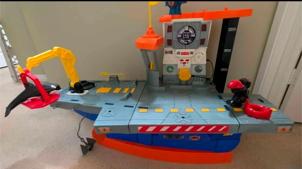 Fisher-Price Imaginext Rescue Center Playset