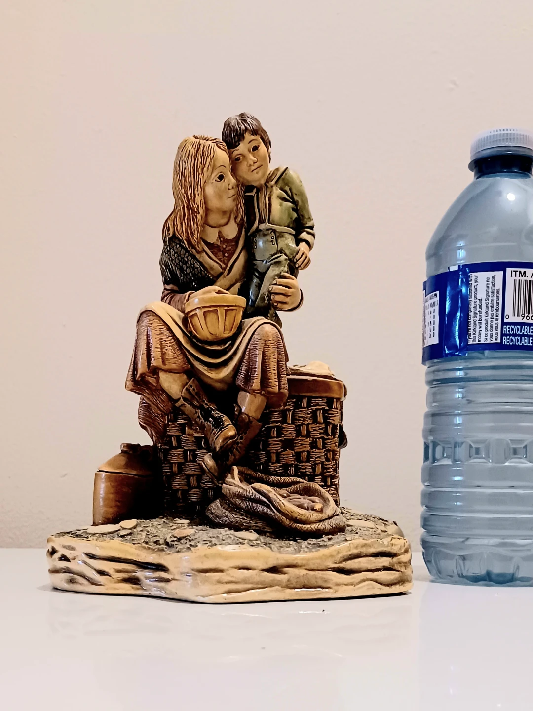 Vtg. Naturecraft England Little Mother Figurine - photo 4