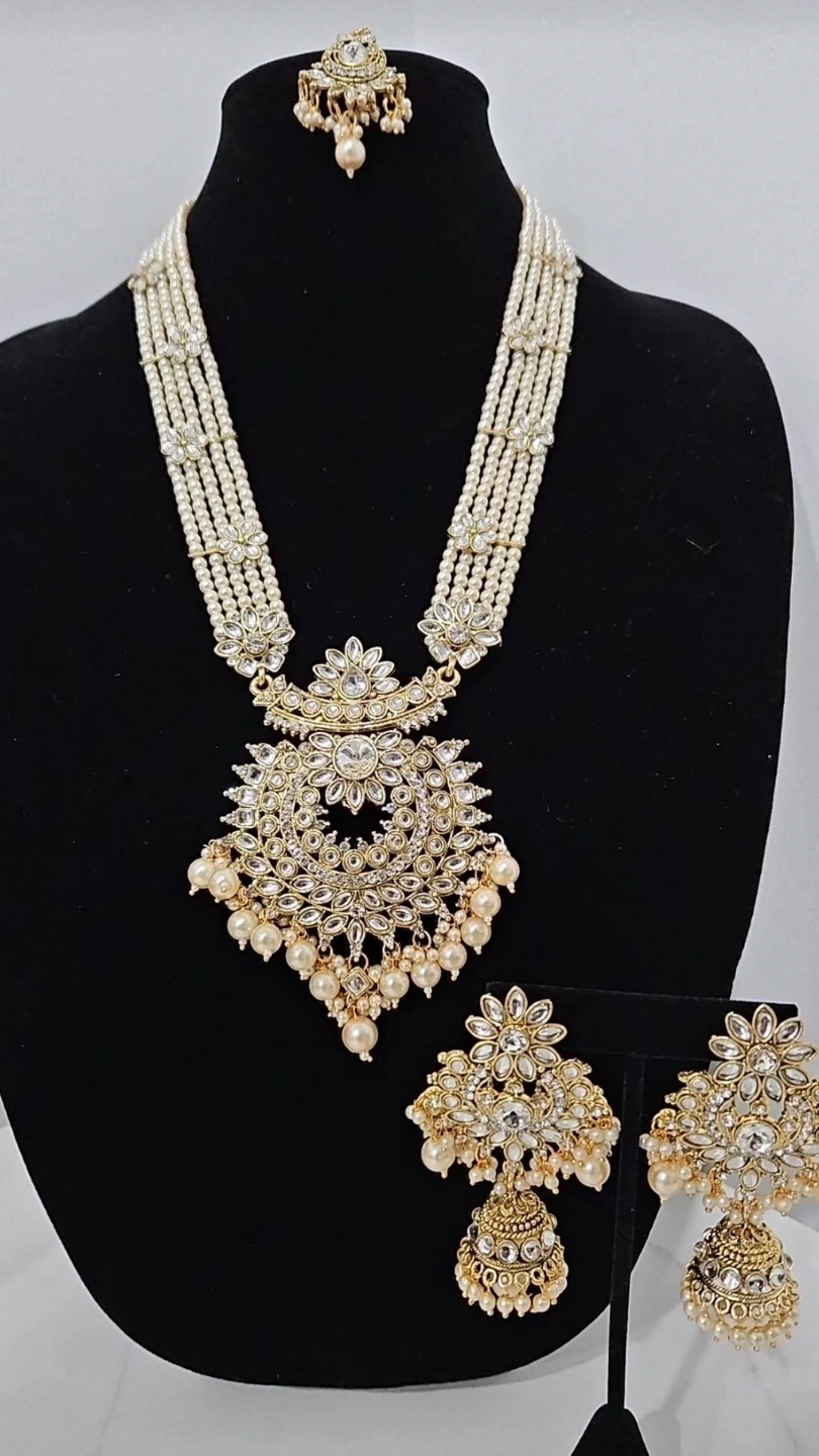 Pearl and Crystal Necklace Set with Earrings