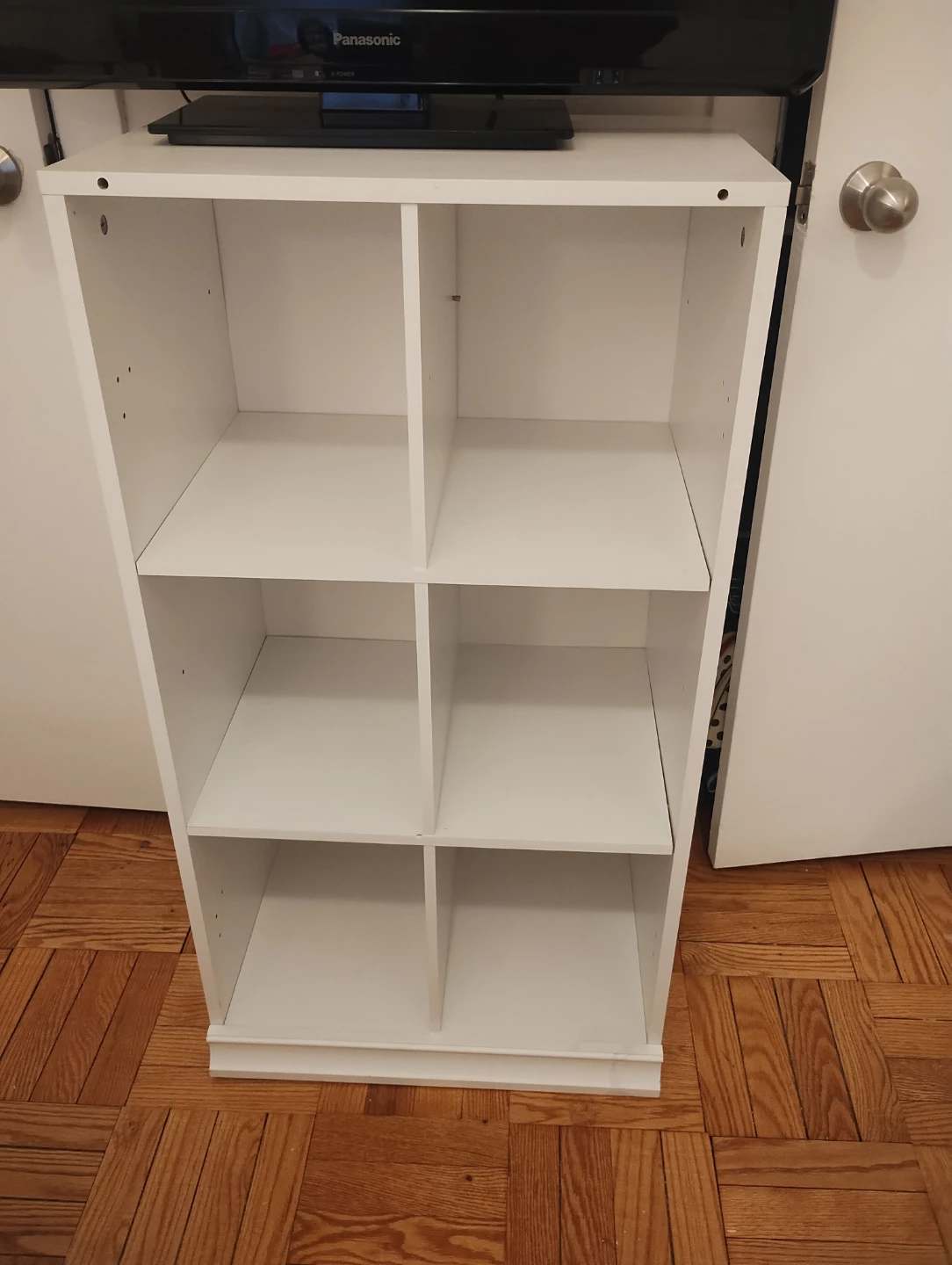 White 6-Cube Storage Shelf - photo 2