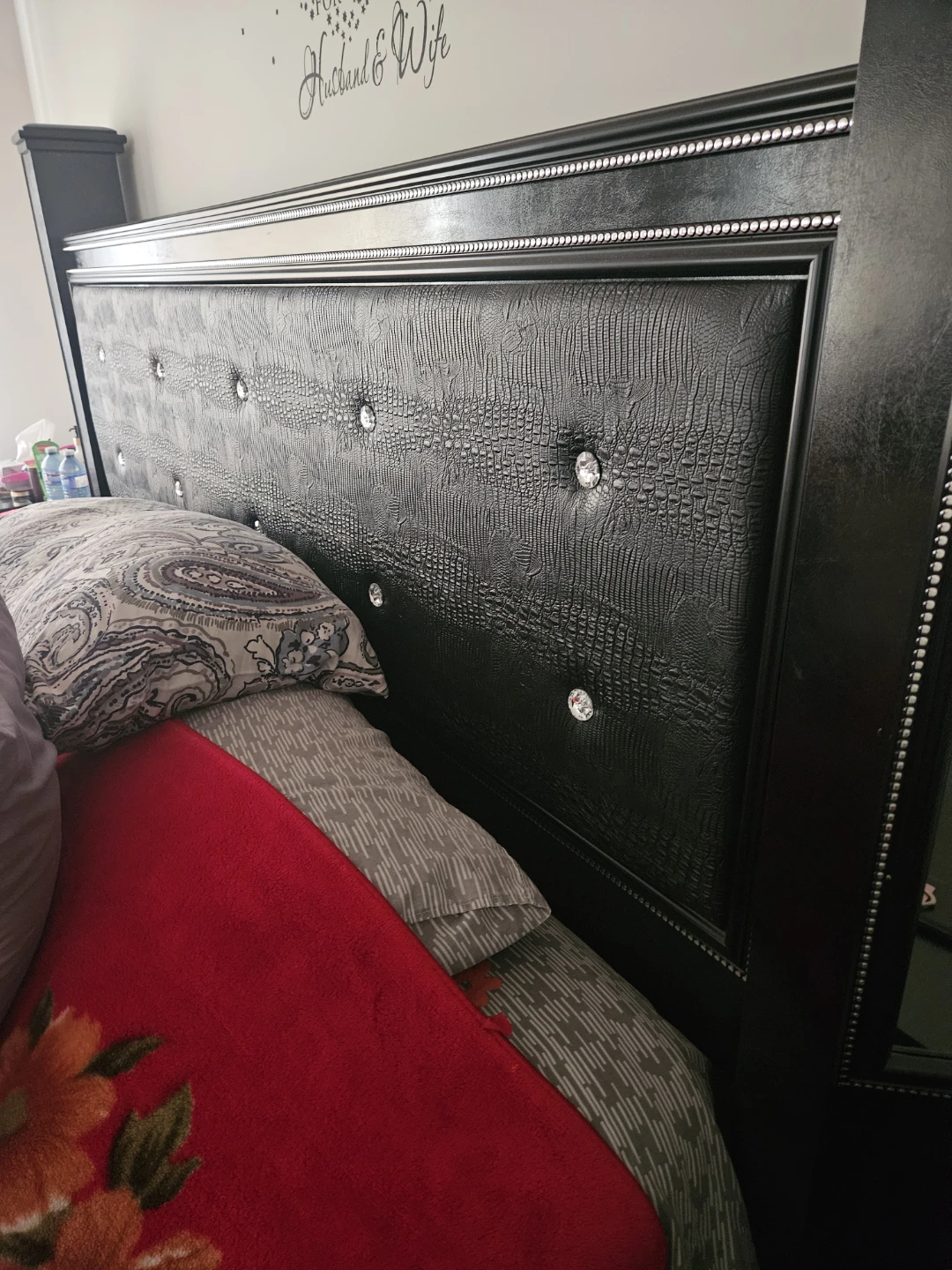 Moving sale  need gone King Size bedset with Box $500 OBO - photo 2