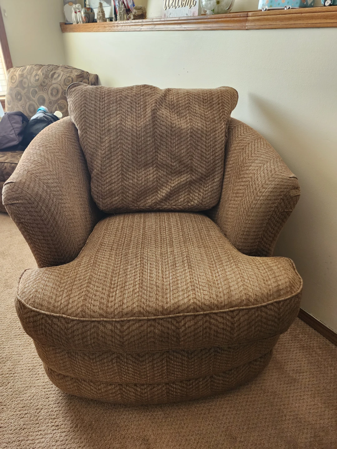 For Sale: La-Z-Boy Swivel Barrel Chair – Excellent Condition