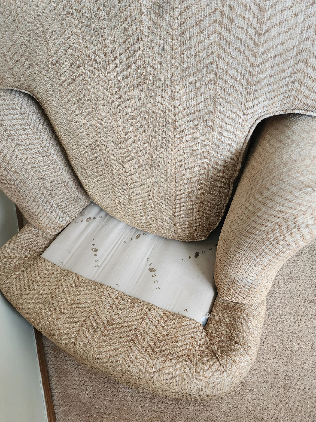 For Sale: La-Z-Boy Swivel Barrel Chair – Excellent Condition - photo 4