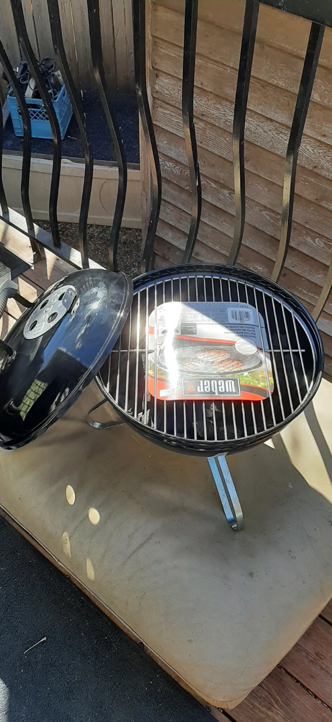 Weber Smokey Joe Charcoal Grill - photo 2