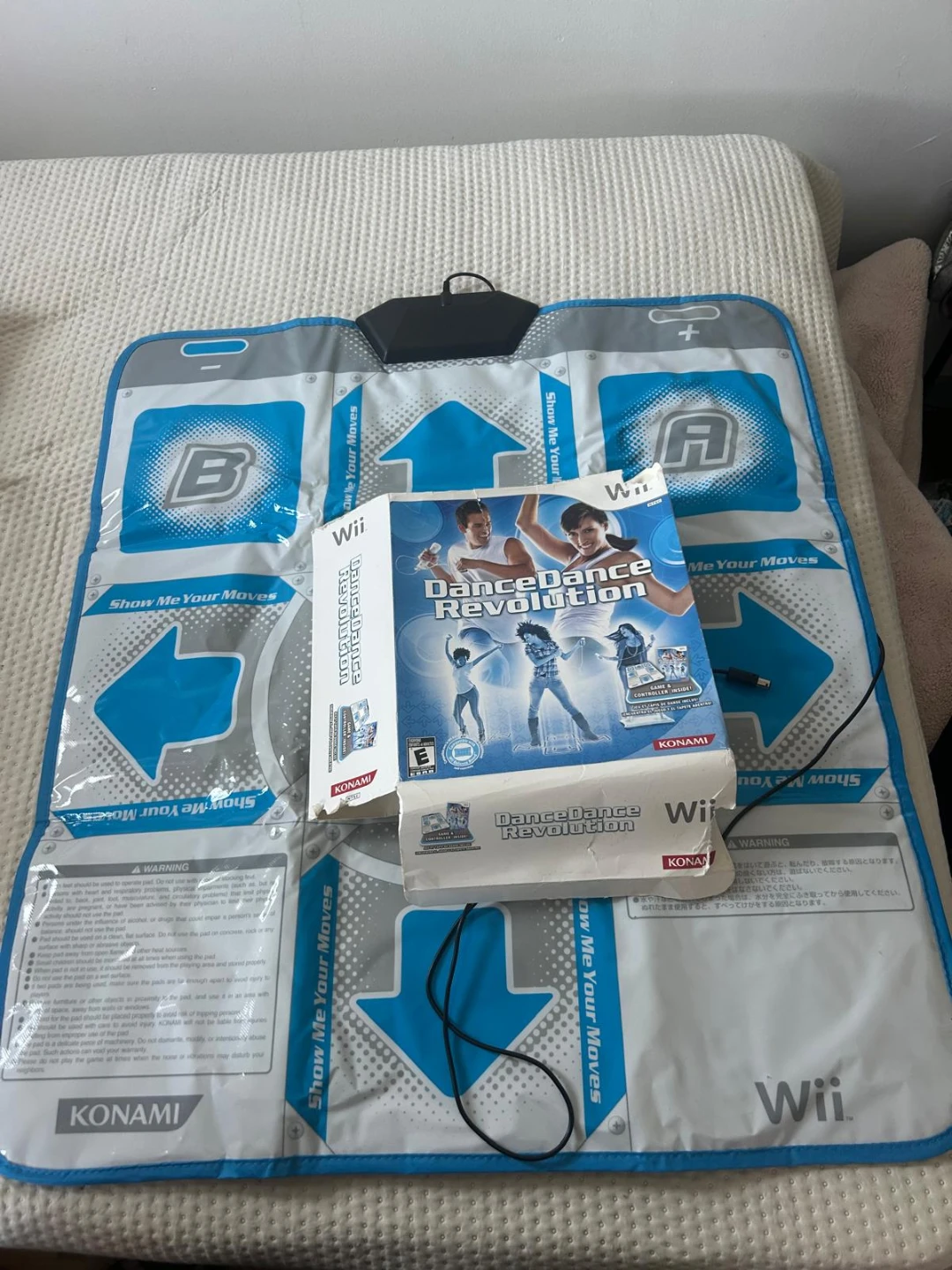 Nintendo Wii Console with Games and Dance Pad - photo 3
