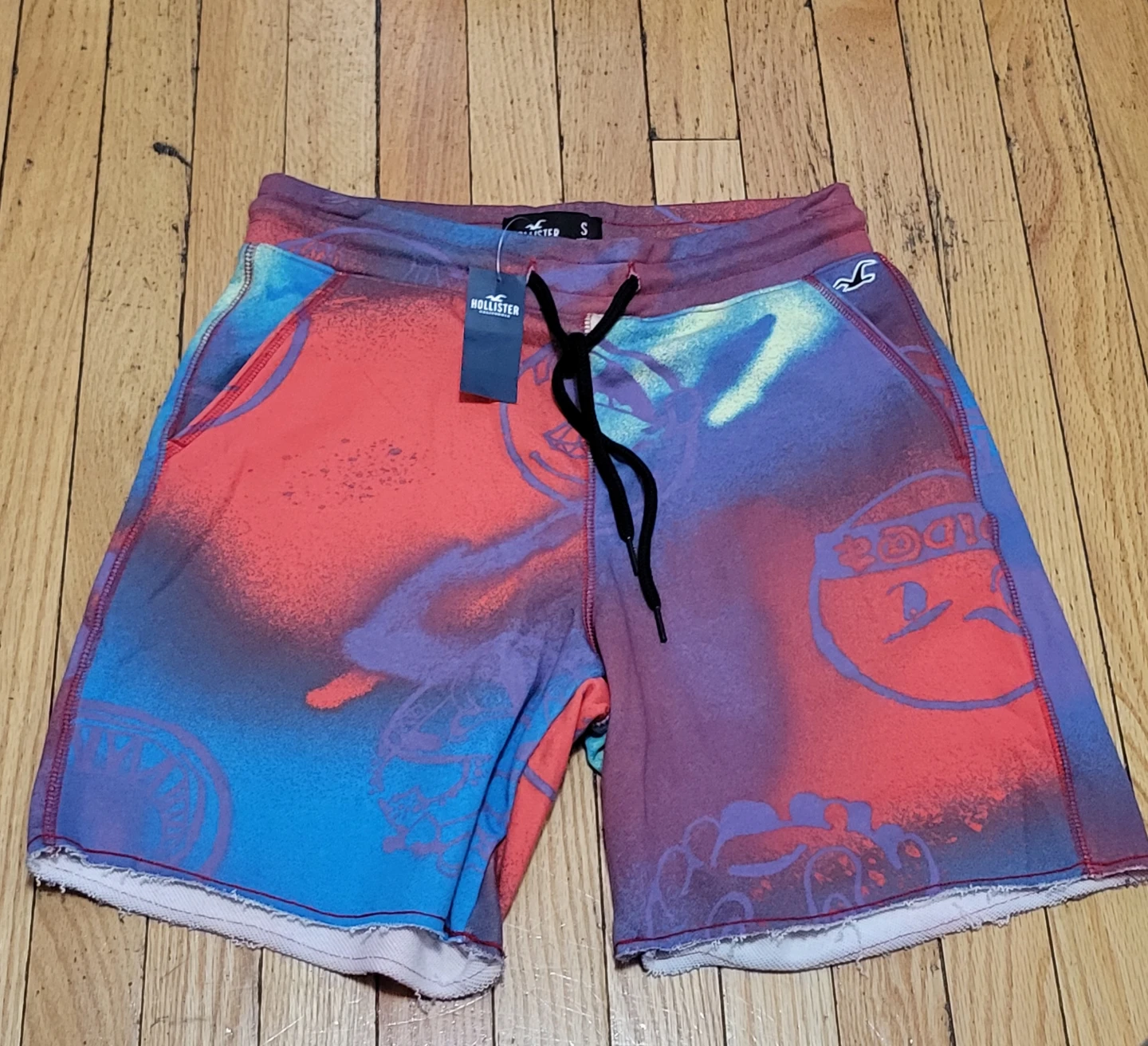 Hollister Graphic Shorts Size S
