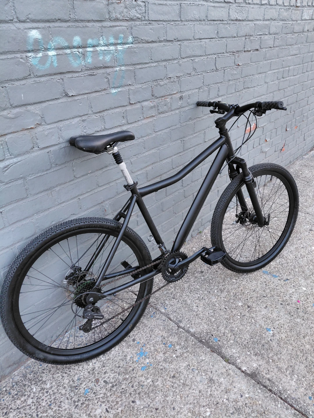 Black TREK Mountain Bike needs* Best Value! - photo 3