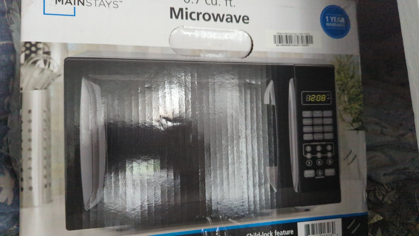 Move out sale, 21" HP Monitor, 27" TV with fire stick, Microwave - photo 2