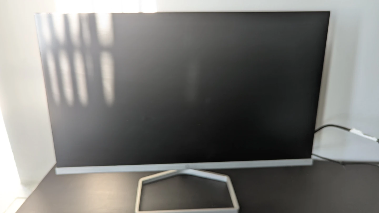 Move out sale, 21" HP Monitor, 27" TV with fire stick, Microwave