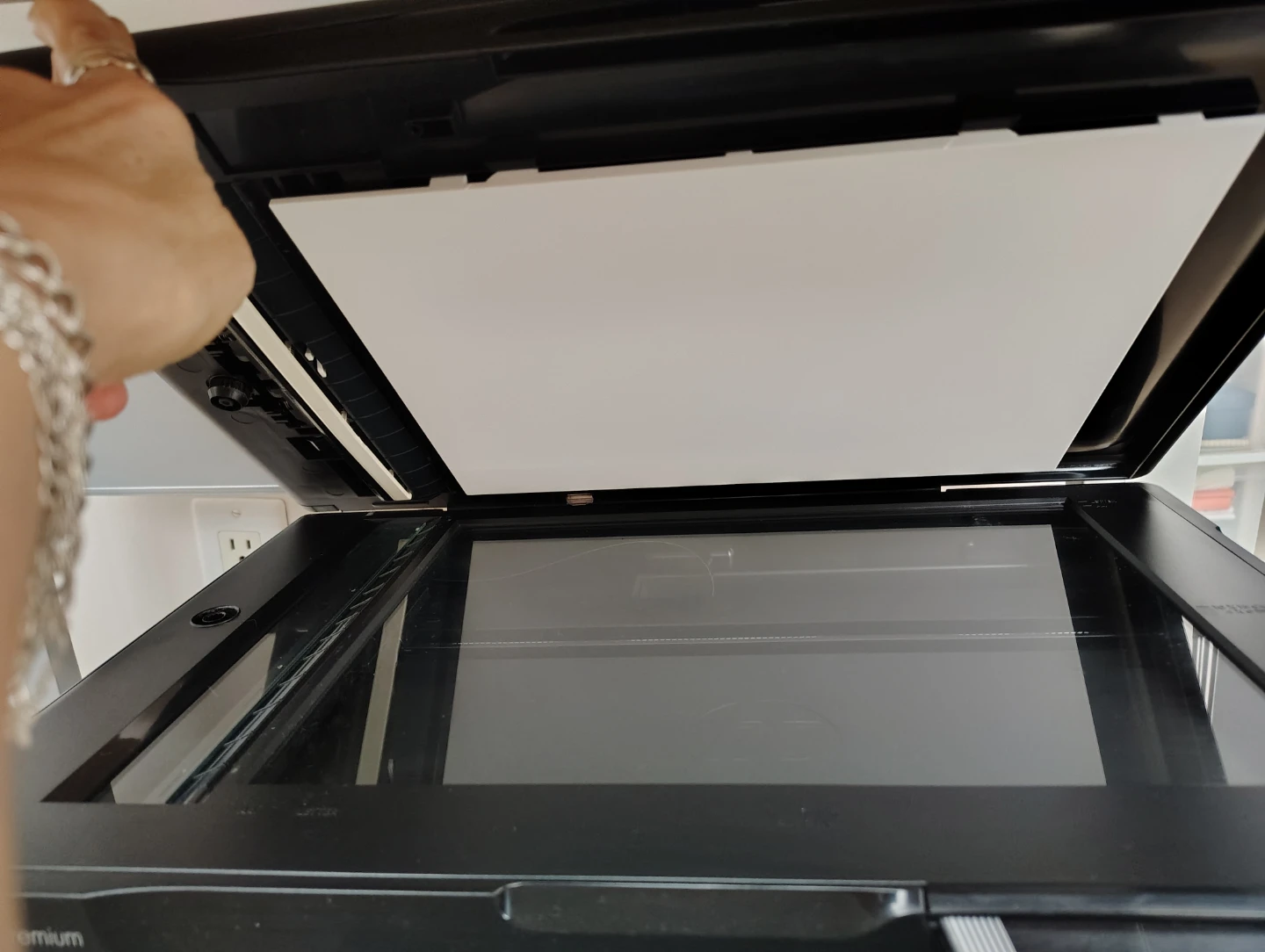 HP Officejet 6700 Premium All-in-One Printer - photo 4