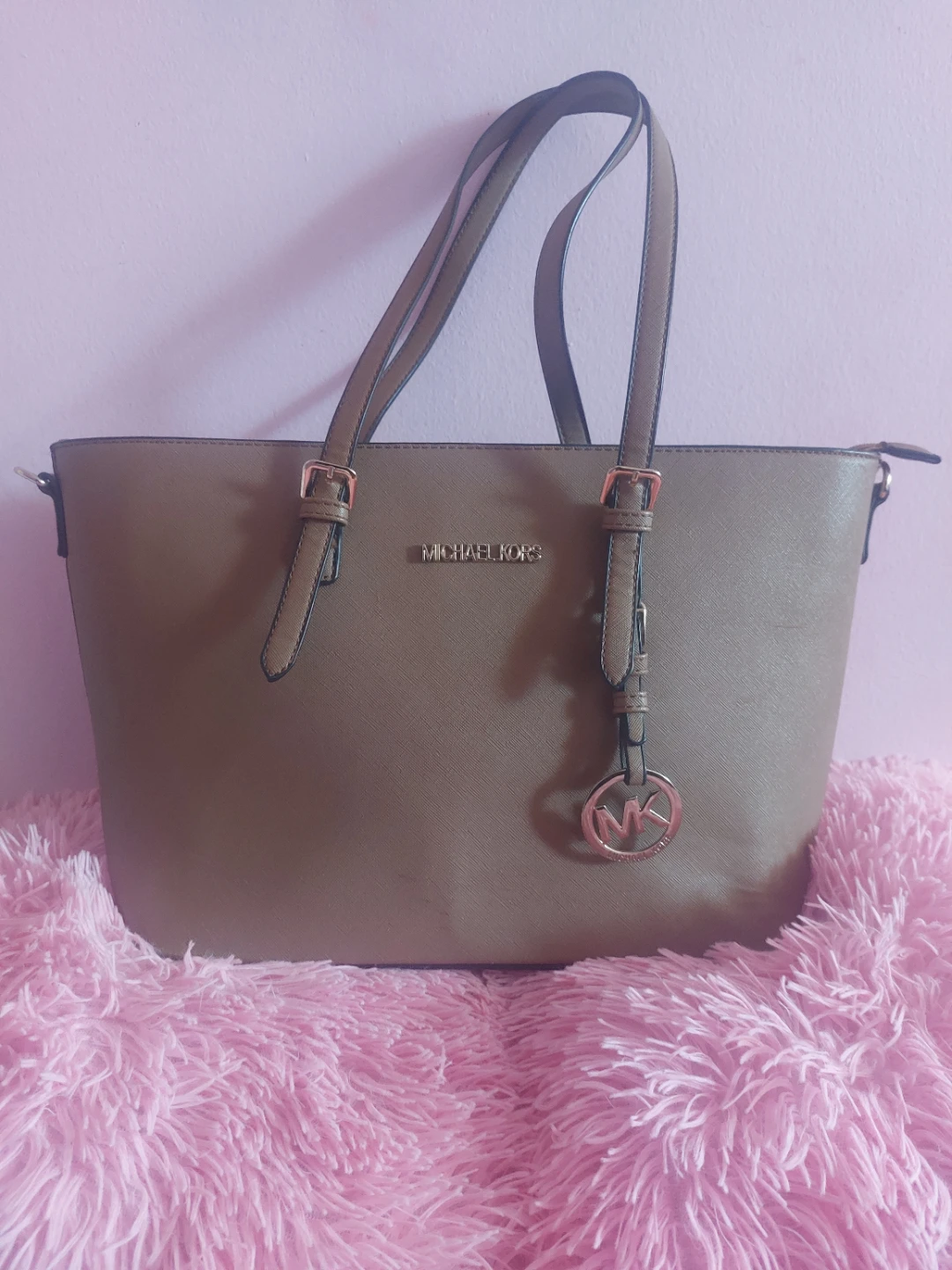 ♡. Michael Kors Tote Bag