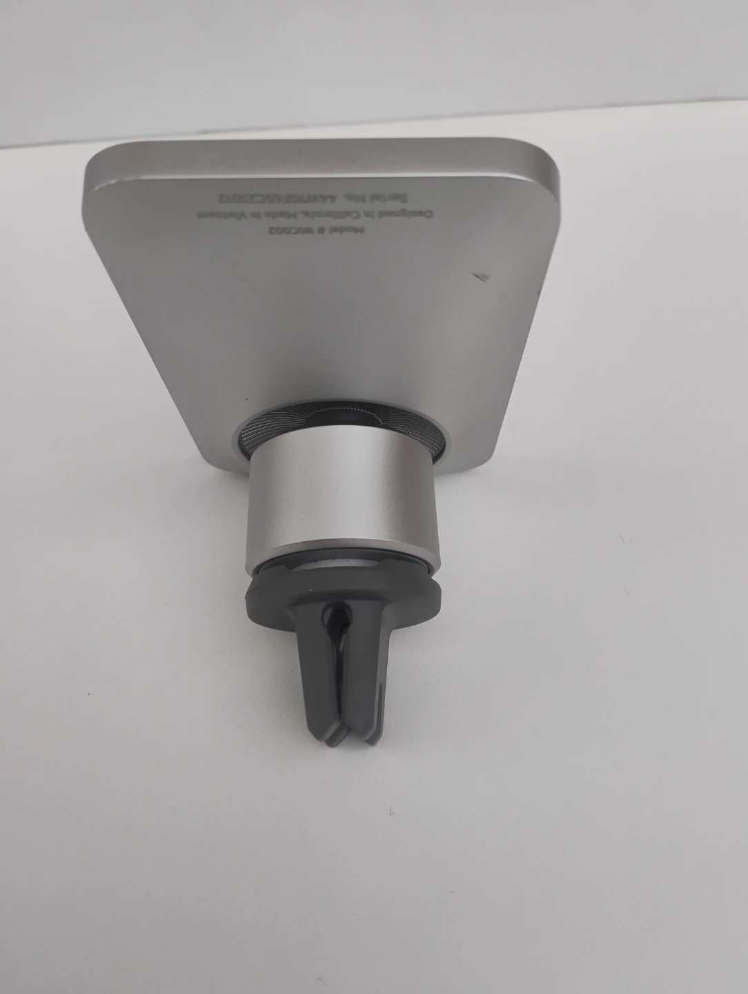 Belkin MagSafe Car Vent Mount - photo 3