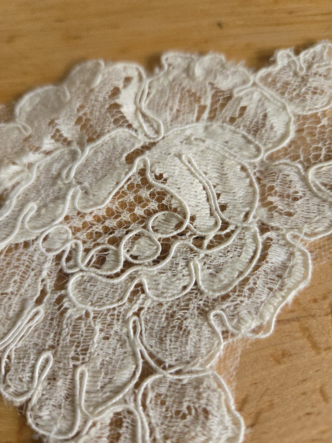 Ivory Alencon   Lace Trim Pieces