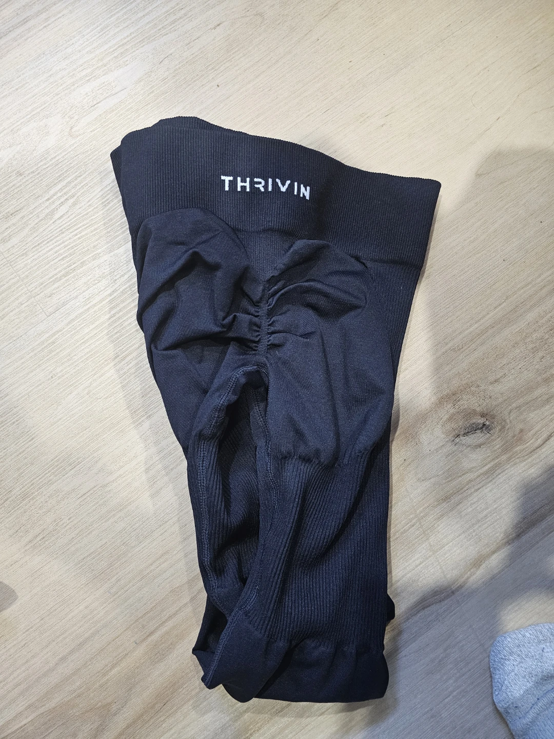 VIRAL Thrivin Seamless Sculpt V2Contour Leggings Bundle