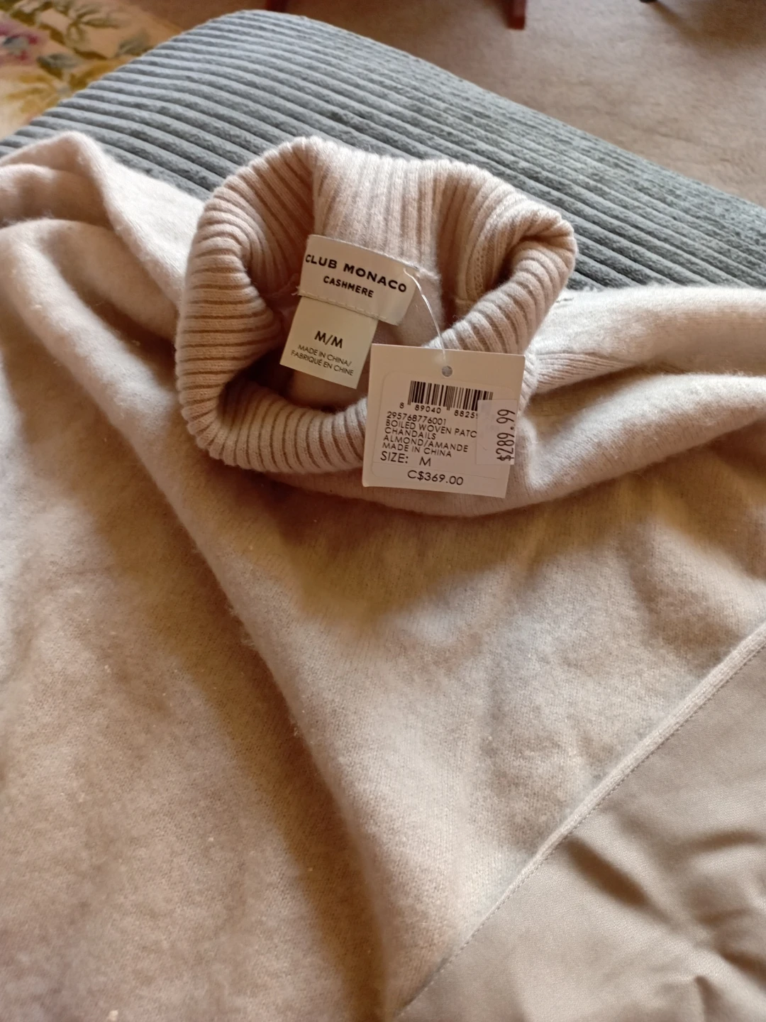 Club Monaco Cashmere Sweater - Size M - Almond