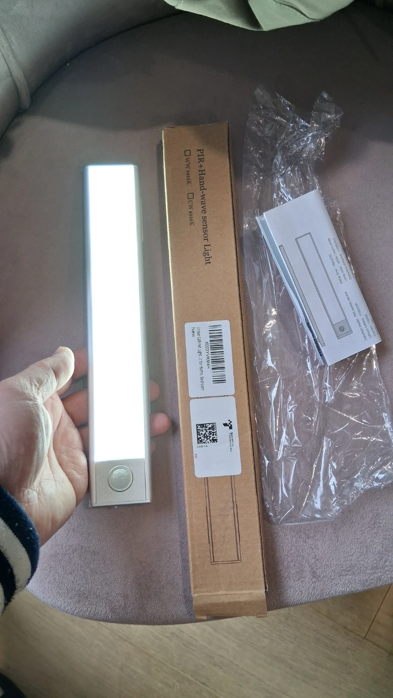 NEW Rechargable Motion Sensor Light, Night Lamp, Floor, Cabinet