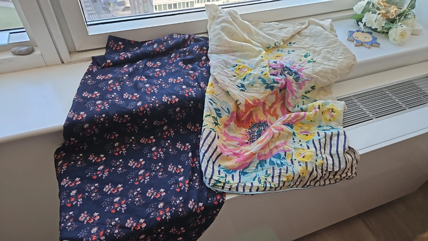 2 infinity style scarves