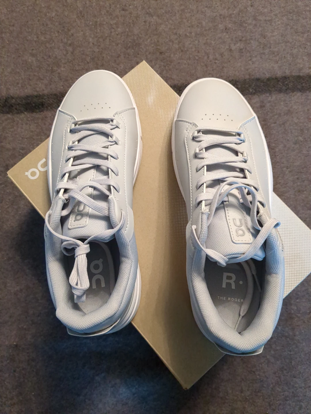 On The Roger Advantage Sneakers - Light Grey - photo 5