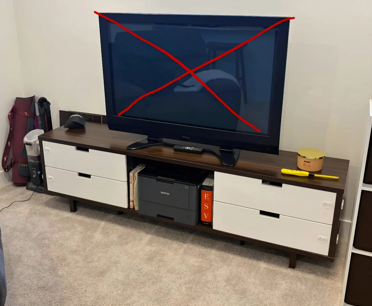 Two-tone TV stand