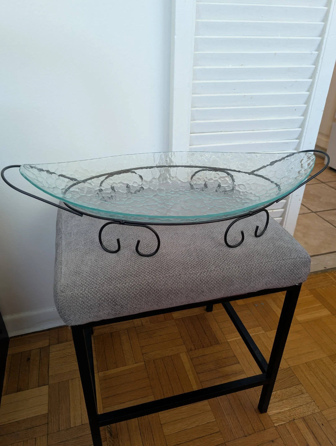 Textured Glass Oval Serving Tray with Metal Stand