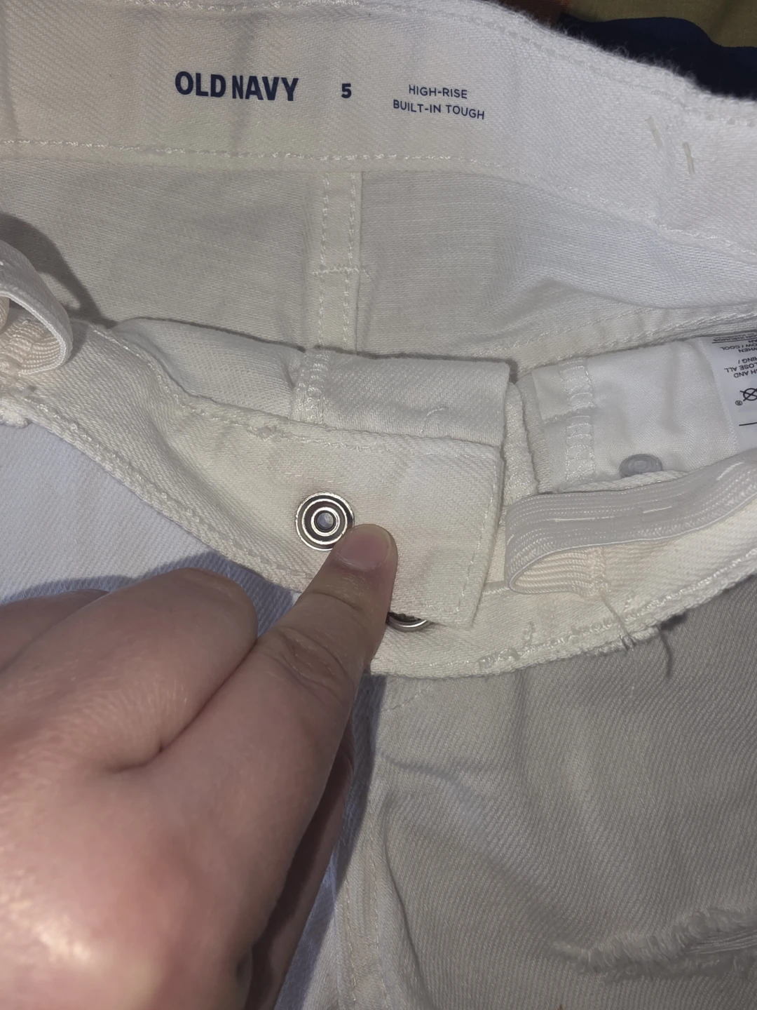 Old Navy White Built-In Tough High-Rise Shorts Size 5 - photo 2
