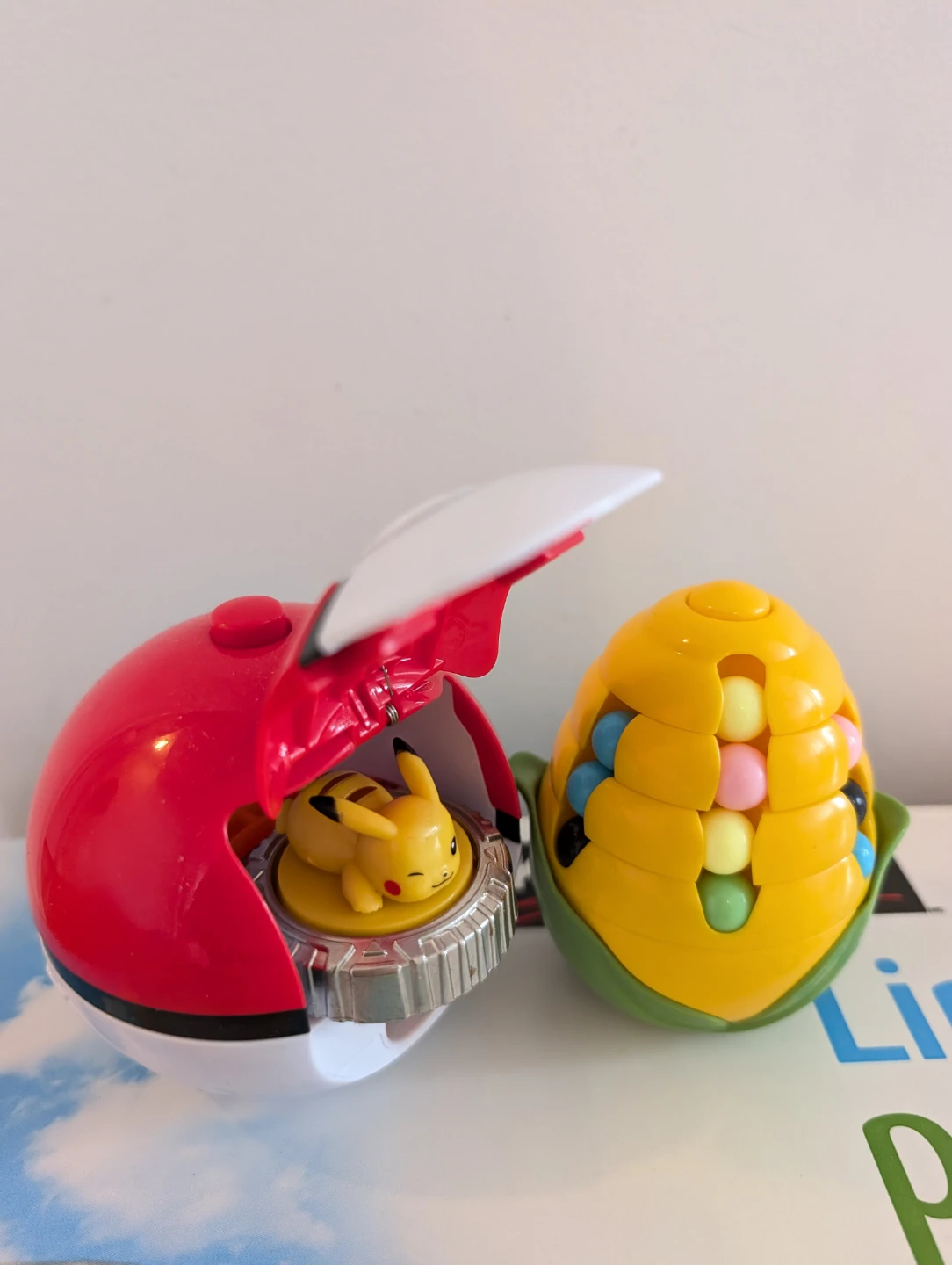 Pokemon Spinning Pokeball and Corn Puzzle Toy Set - photo 2