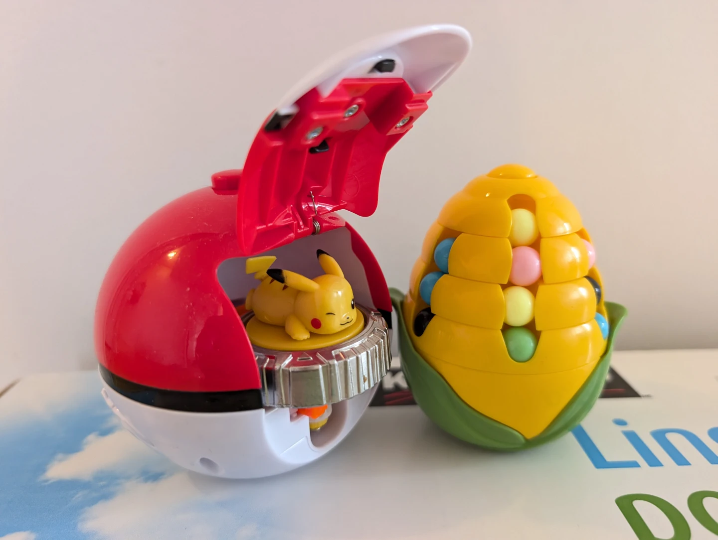 Pokemon Spinning Pokeball and Corn Puzzle Toy Set - photo 3