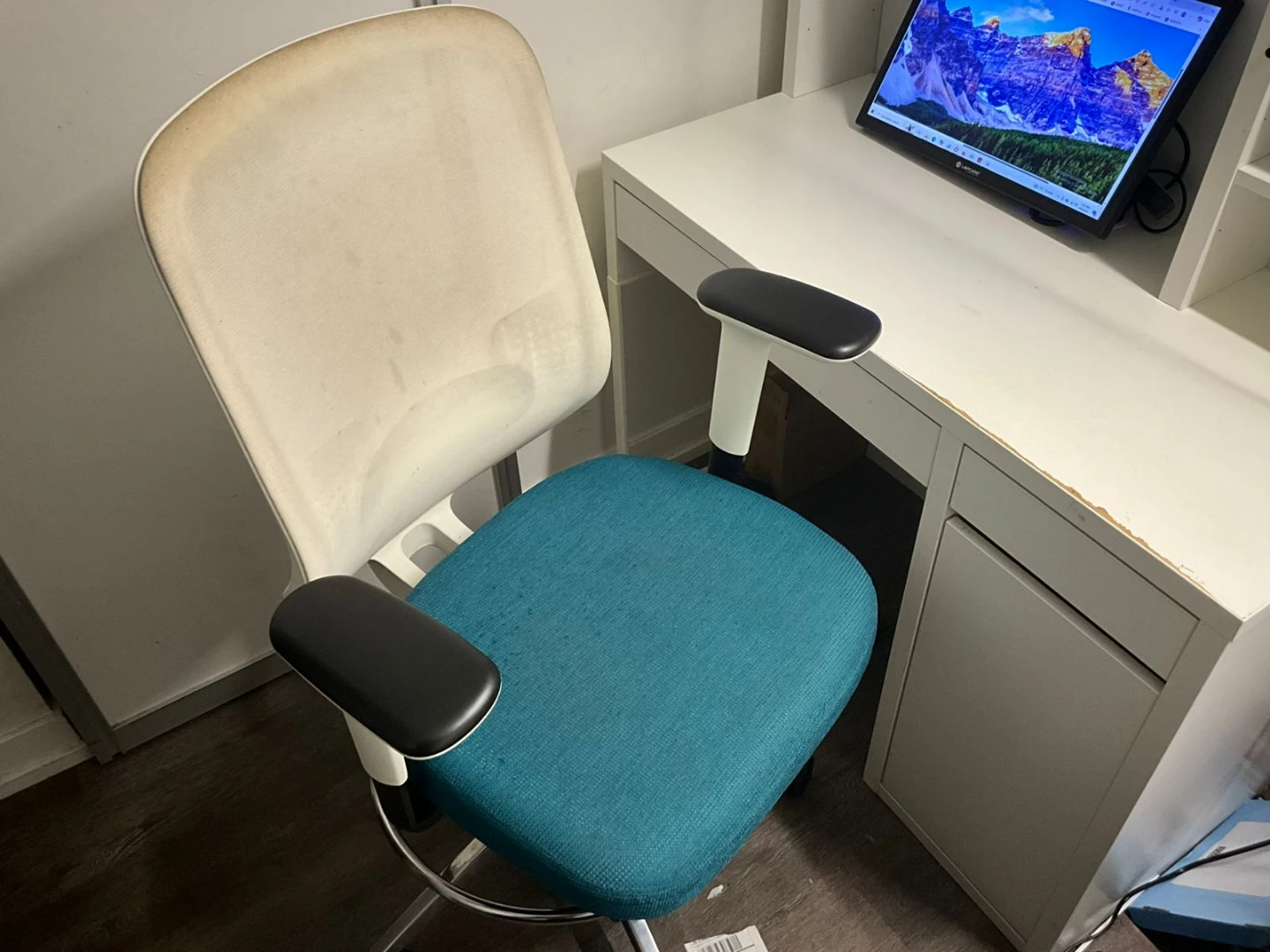 Office Chair with Mesh Back and Blue Seat - photo 2