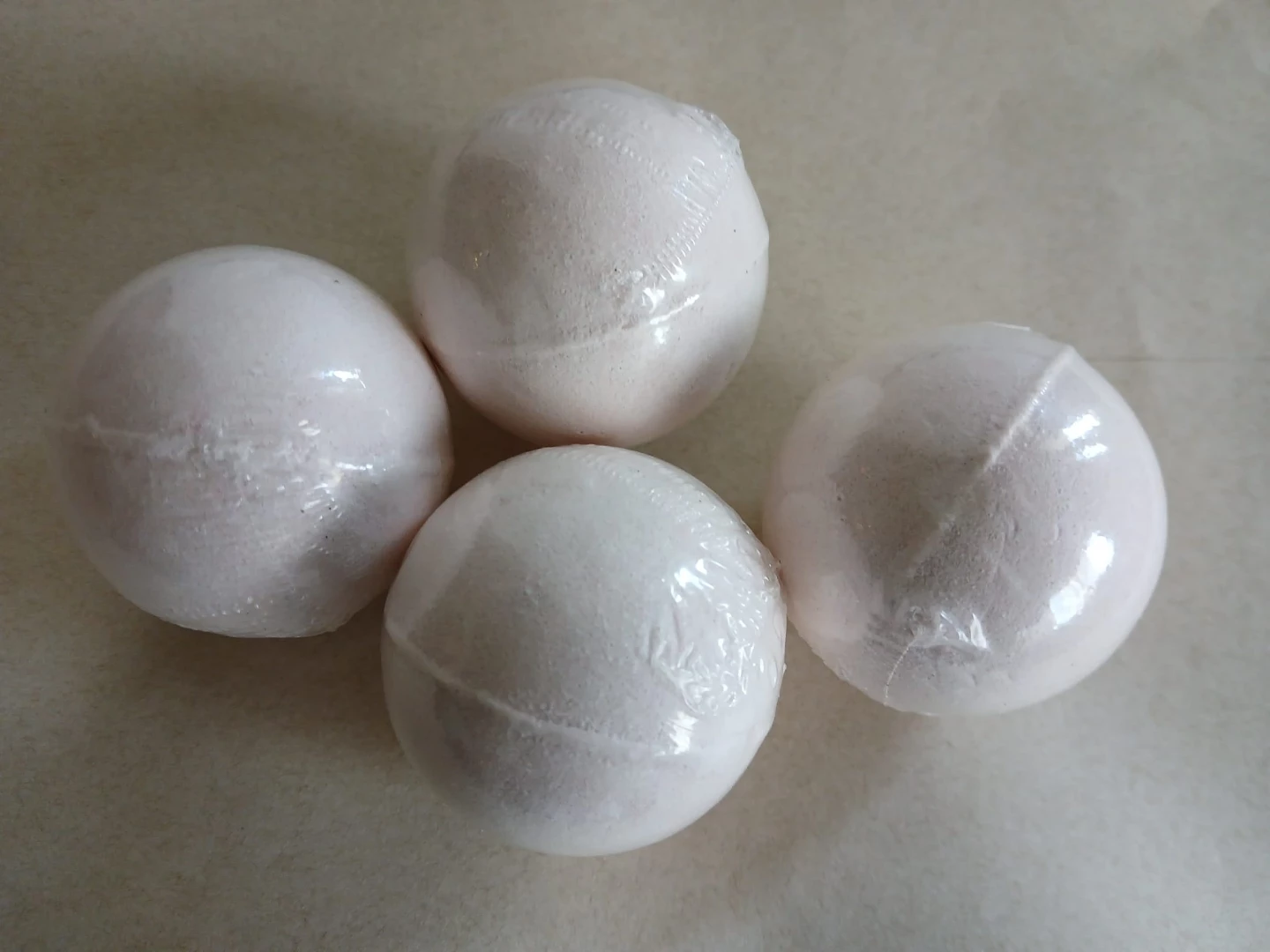 Set of 4 White Bath Bombs. Pick up only.