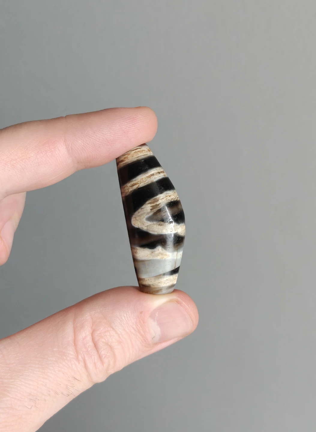 Tibetan Banded Agate Dzi Bead - photo 5
