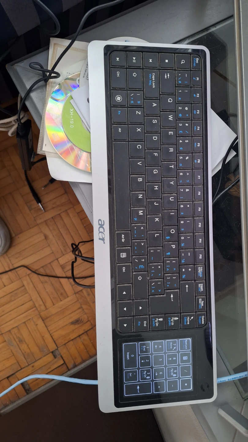 Acer All-in-One PC with Keyboard and Mouse - photo 2