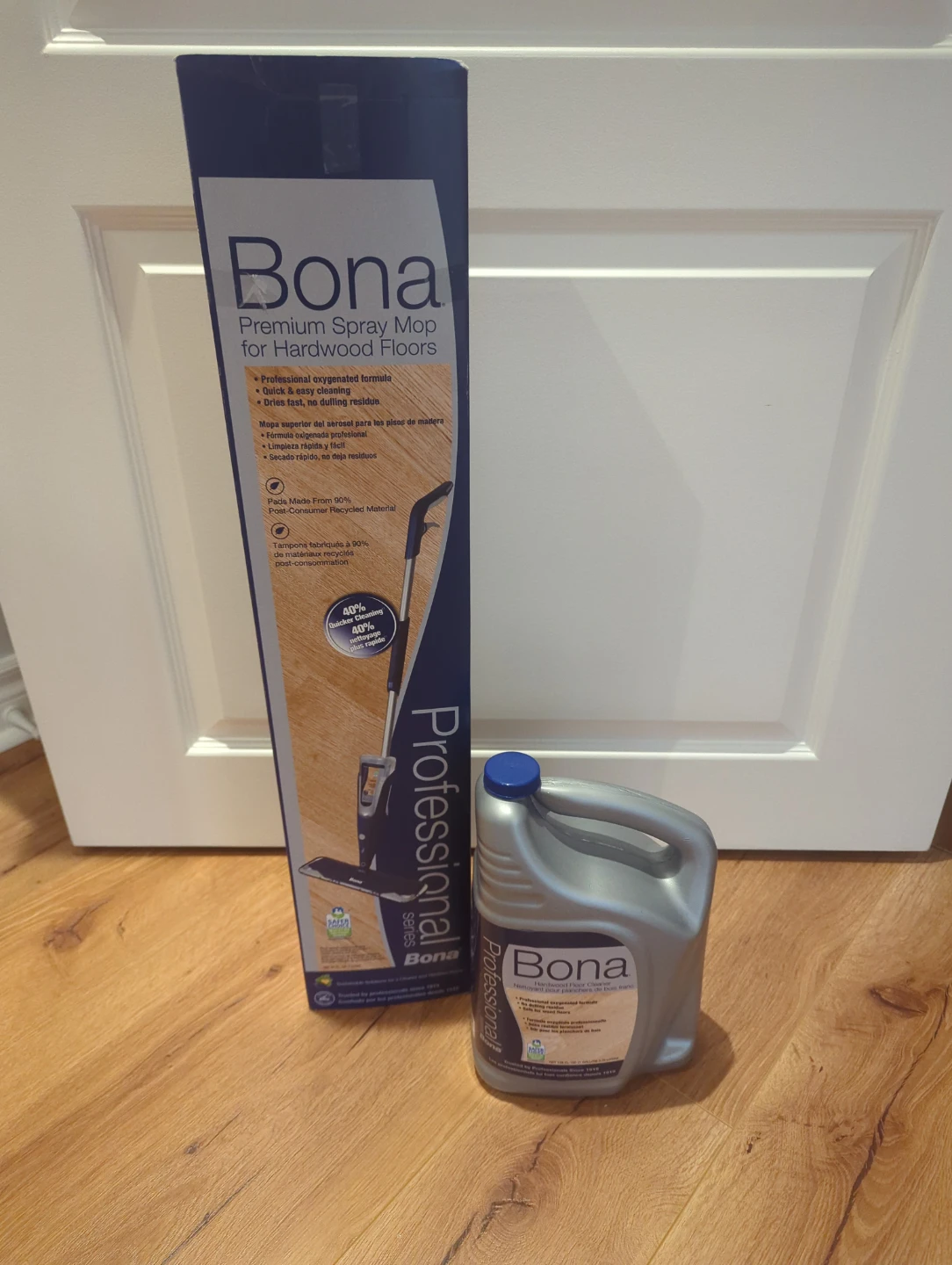 Bona Premium Spray Mop with Hardwood Floor Cleaner (NEW)