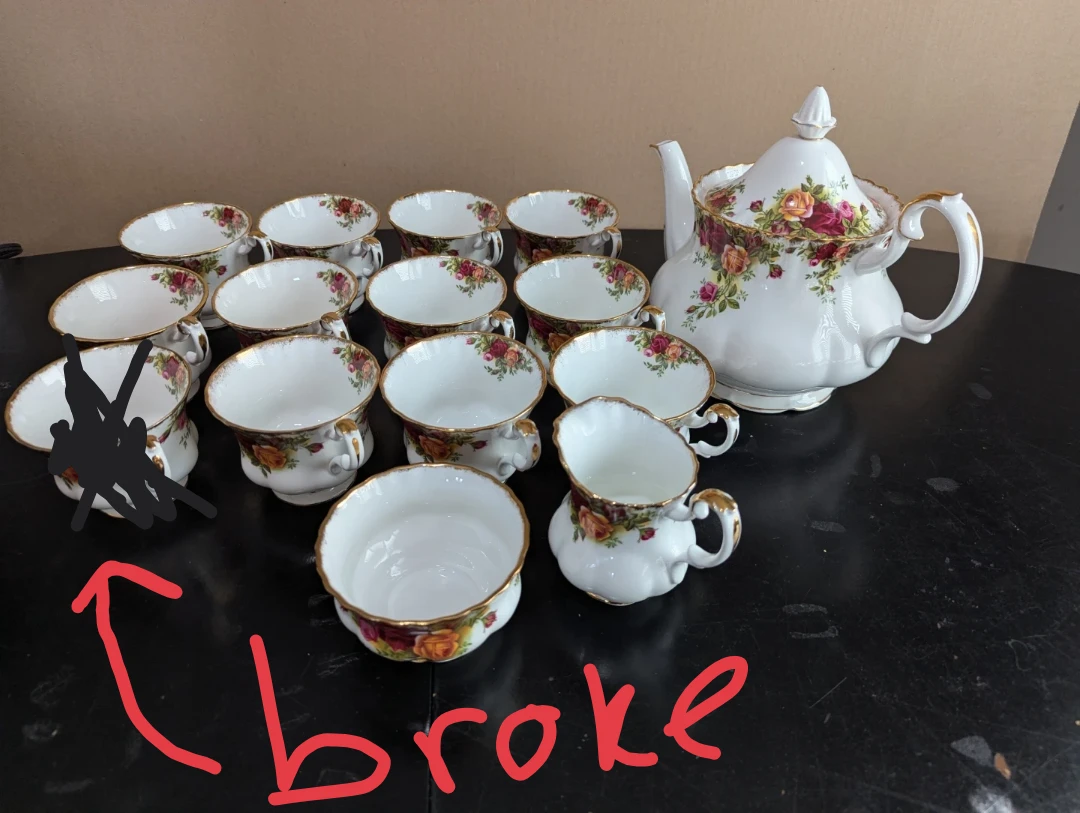 Royal Albert Old Country Roses Tea Set - photo 2