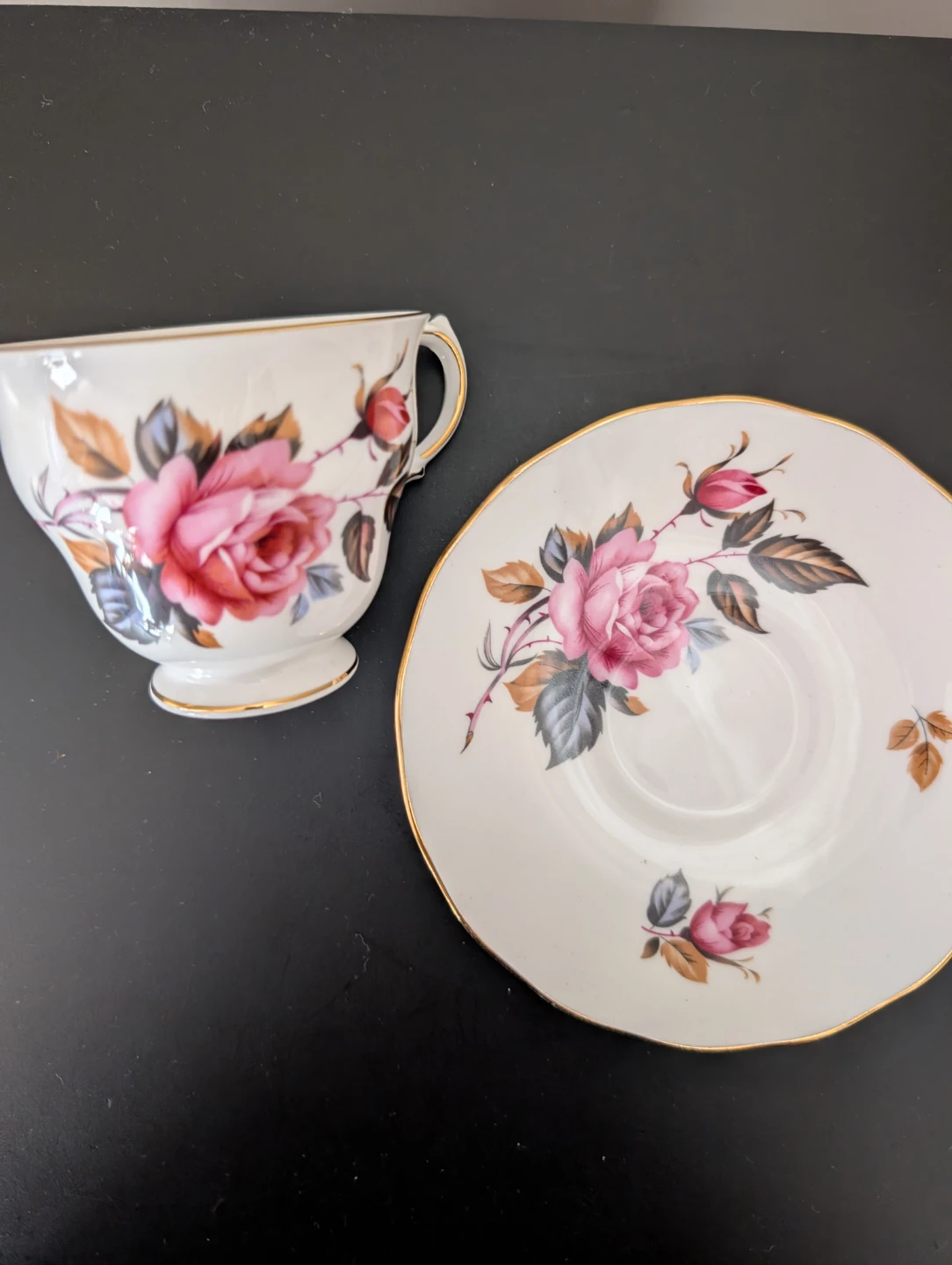 Royal Vale Bone China Tea Cup and Saucer Set - photo 2