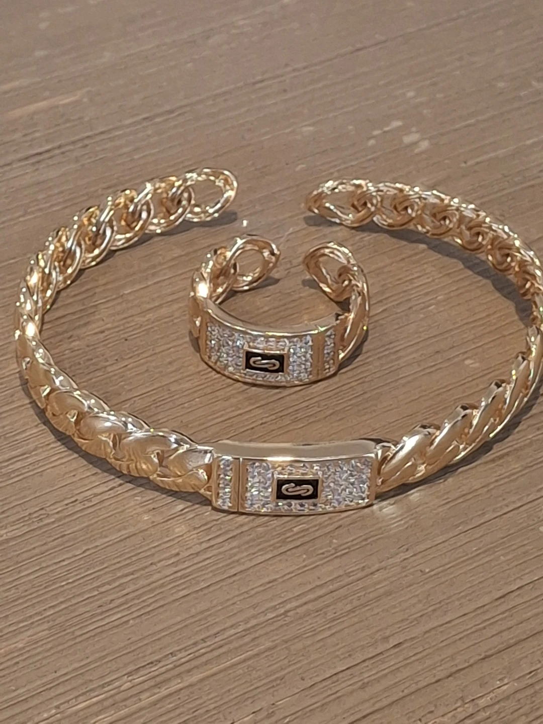 Gold Tone Cuban Link Bracelet and Ring Set with 'S' Logo