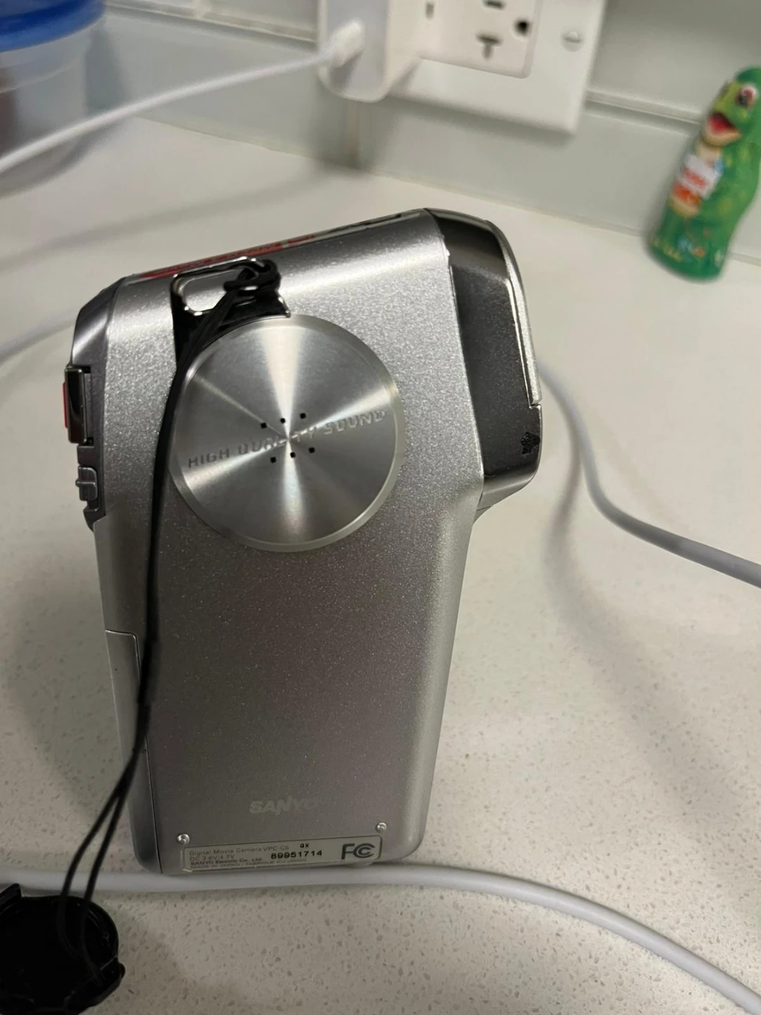 Sanyo Digital Movie Camera VPC-C5 GX - photo 2