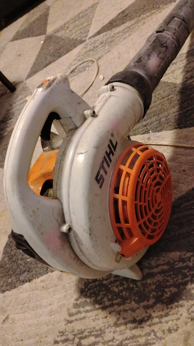 STIHL Gas Powered Leaf Blower