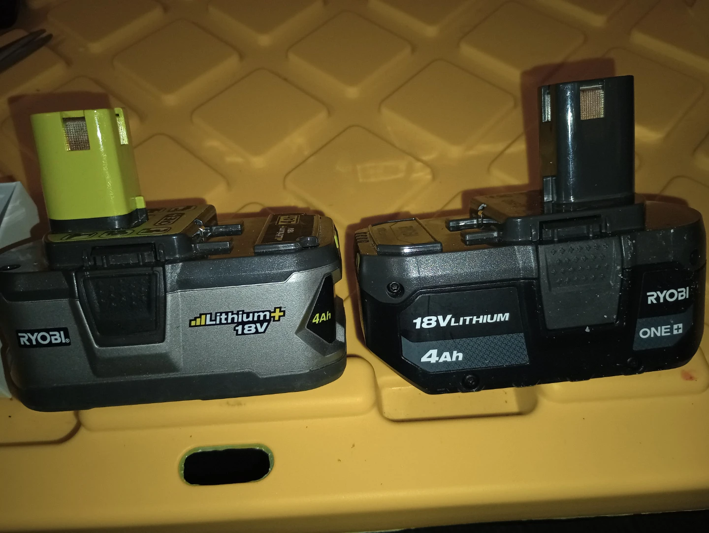 Ryobi 18V Lithium-Ion 4.0Ah Batteries (2x) - photo 4
