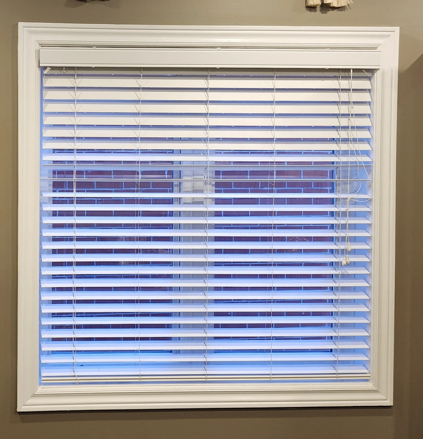 White Horizontal Blinds
