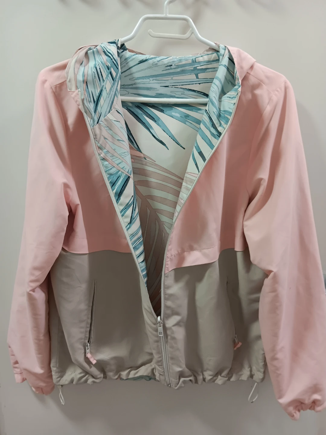 Reversible Pink and Grey/Tropical Print Jacket (XL)! - photo 2