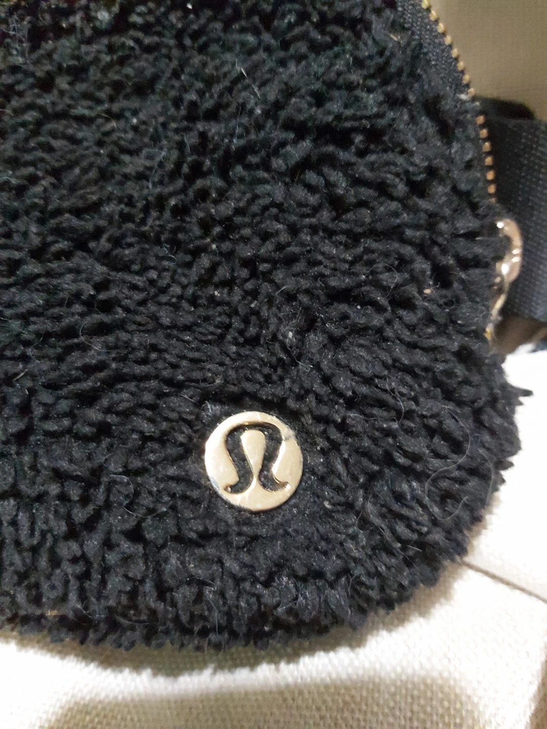 Lululemon Black Fleece Pouch - photo 3
