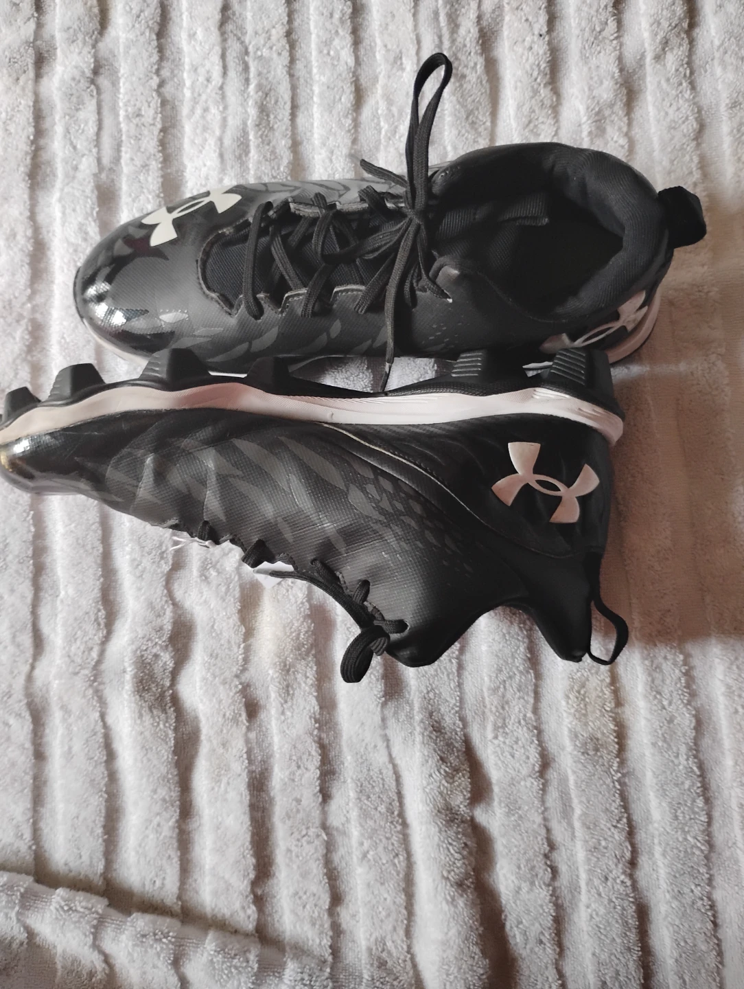 Under Armour Black Football Cleats - photo 5