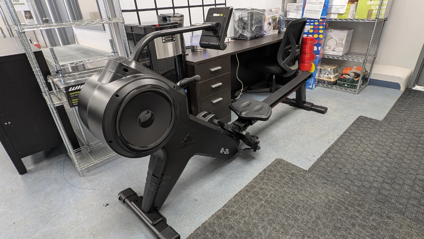Adidas R-21x Rower