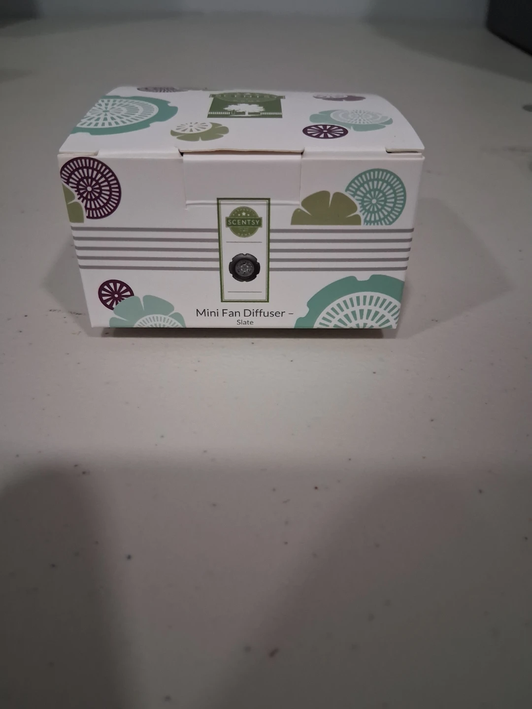 Scentsy Mini Fan Diffuser with Amazon Rain Pods
