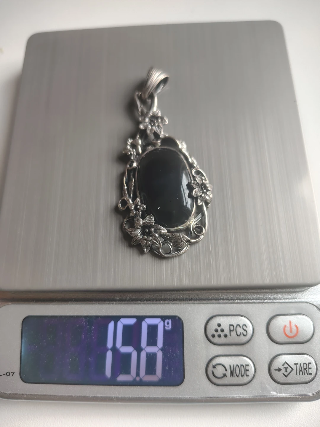 ✨ New, Never Worn Art Nouveau–Style Pendant ✨ - photo 4