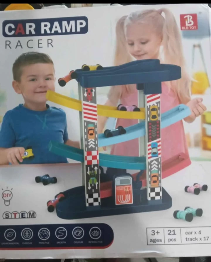 Gliding car ramp