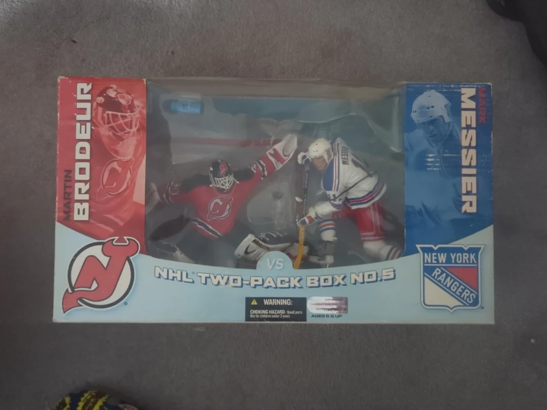 🌱McFarlane Toys NHL Two-Pack Martin Brodeur vs Mark Messier