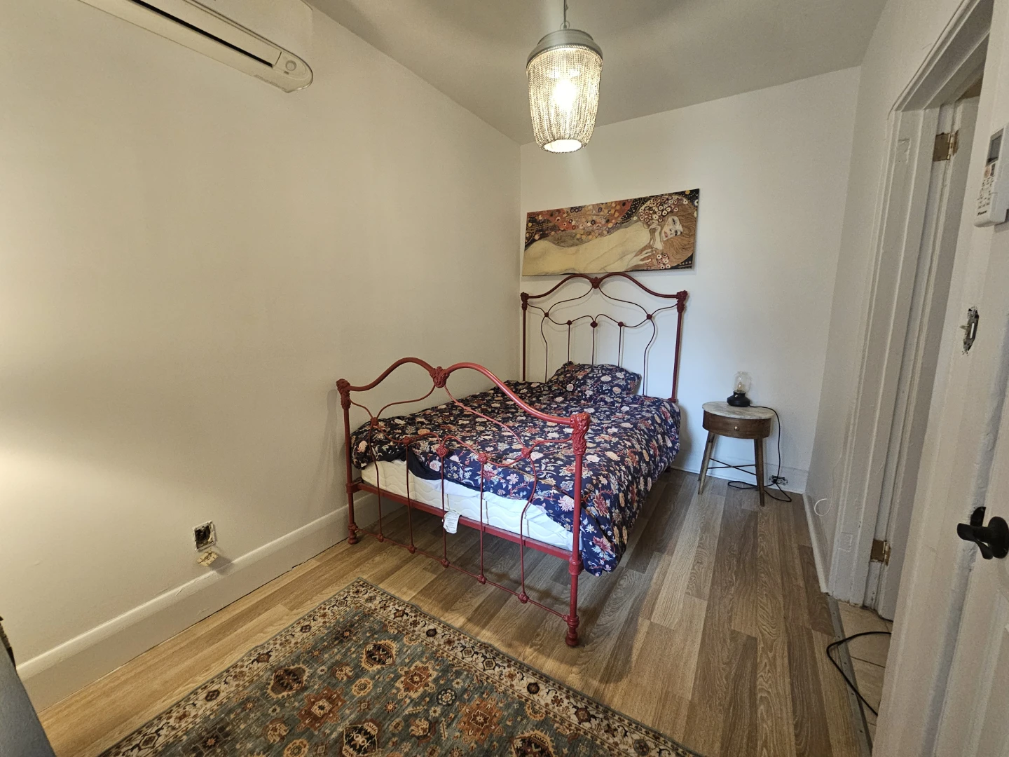Private room for rent - photo 3