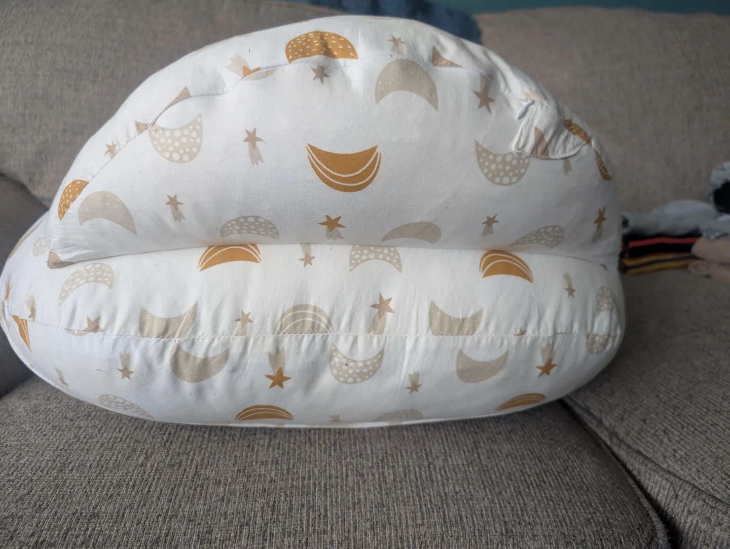 U-Shaped Nursing Pillow - photo 2